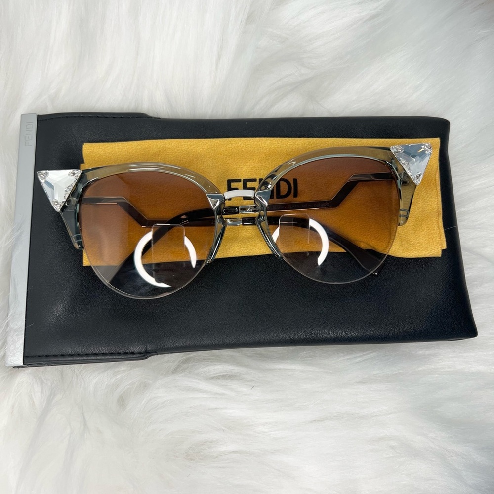 Fendi  Iridia cat eye sunglasses FF